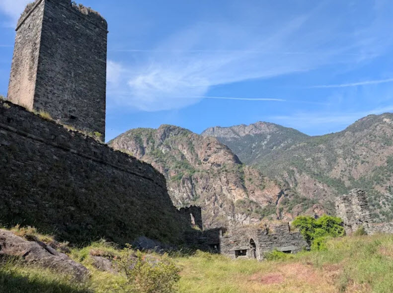 Chateau de Saint-Germain, Italy